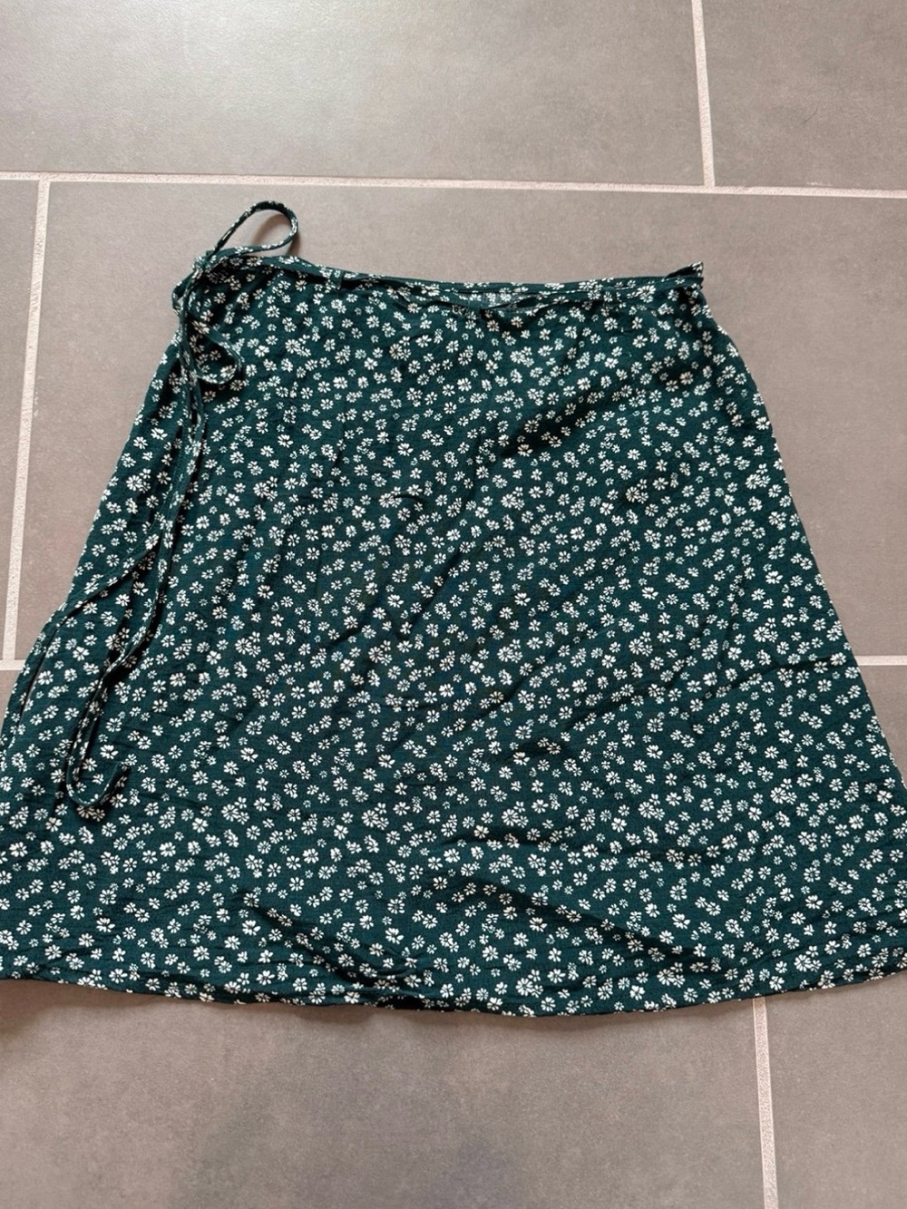Gap small Green Floral Wrap Skirt